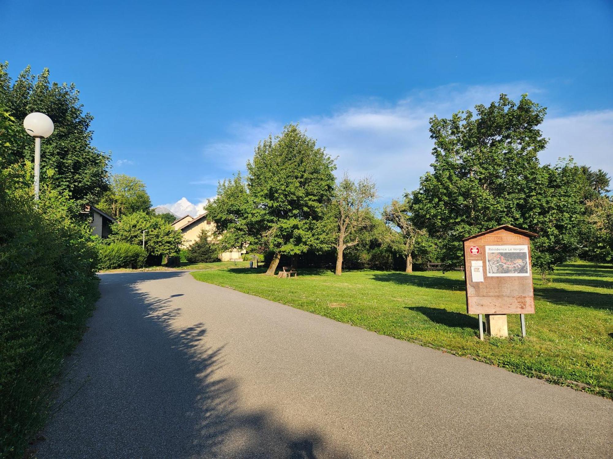 Appartement T3 Avec Jardin Proche Village 尚普索地区圣博内 外观 照片