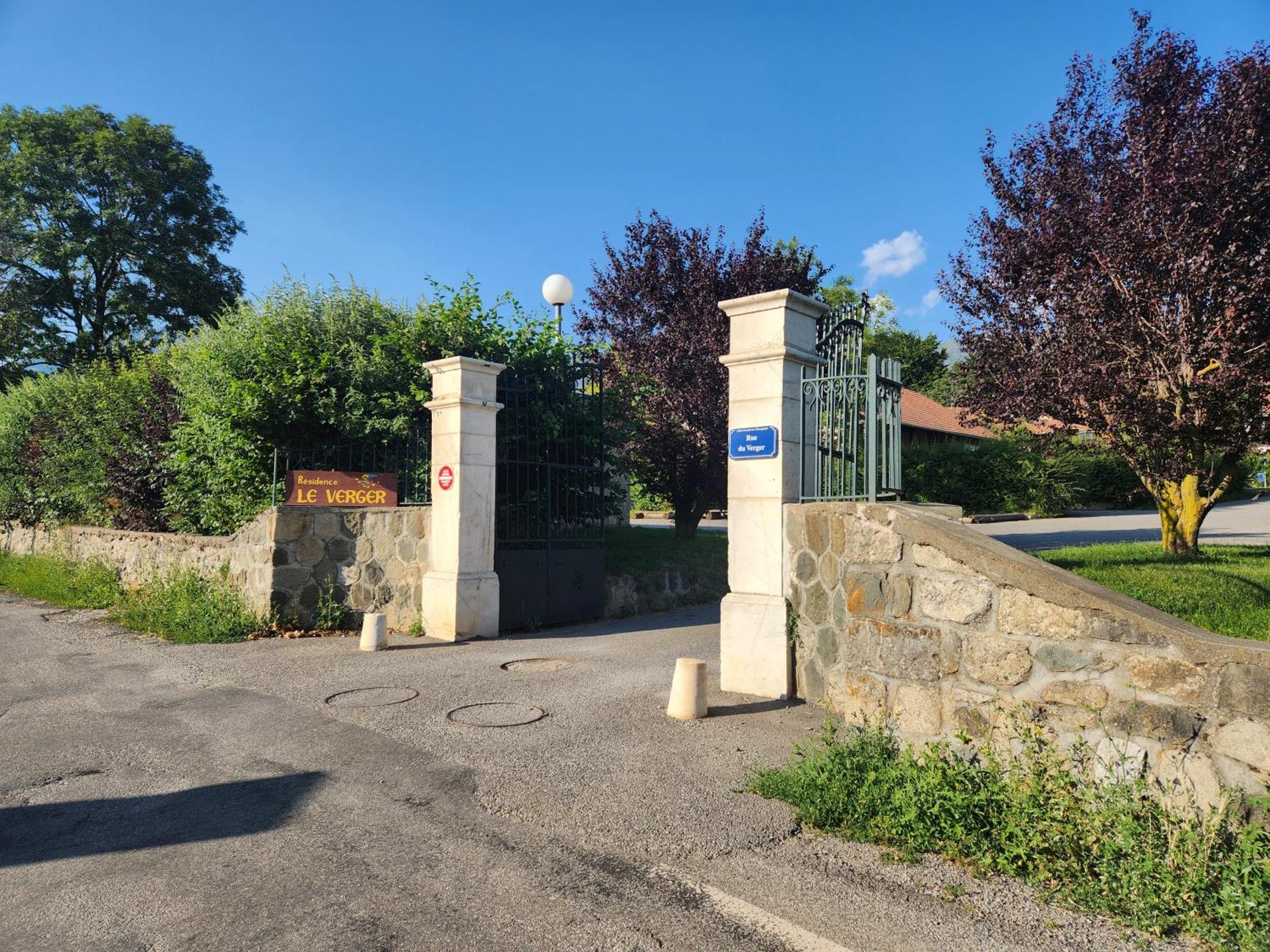 Appartement T3 Avec Jardin Proche Village 尚普索地区圣博内 外观 照片